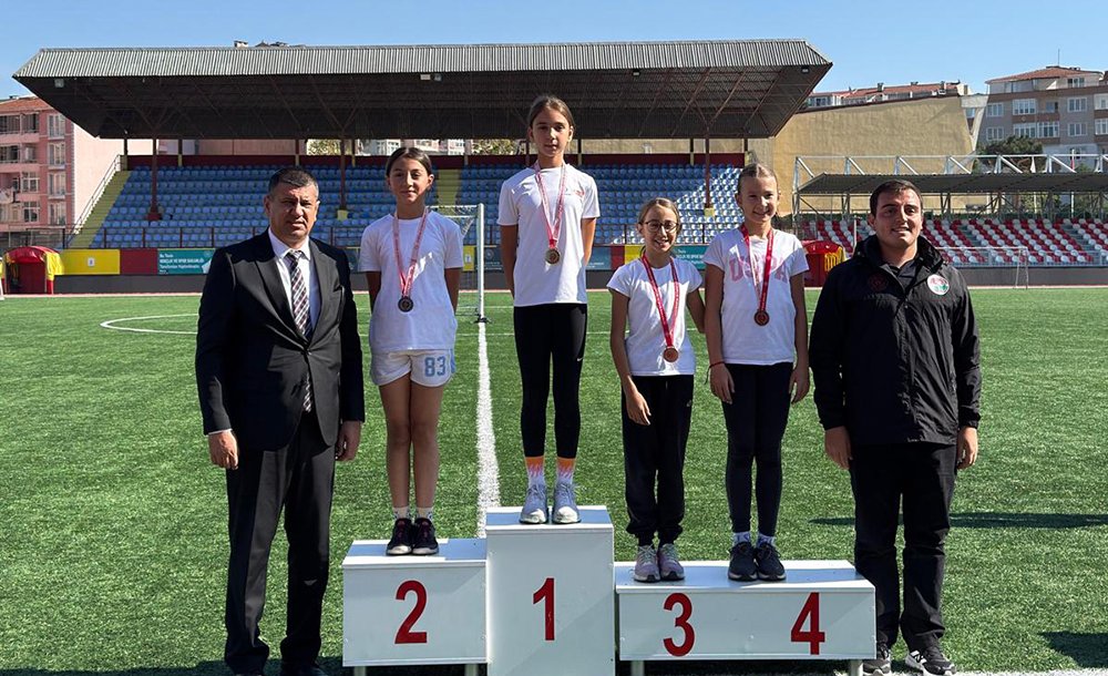 Çorlu'da Cumhuriyet Bayramı İçin Kıyasıya Atletizm Yarışı - 1
