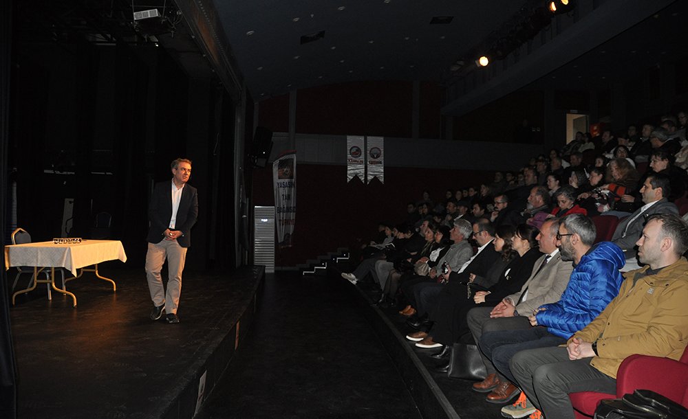 Eğitim İş'ten Önemli Konferans - 3