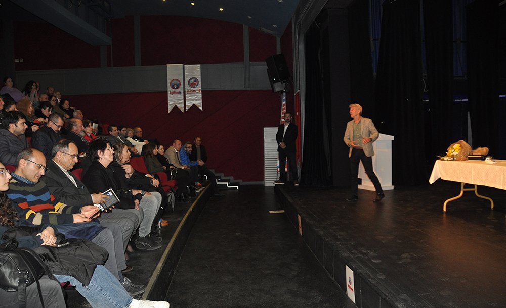 Eğitim İş'ten Önemli Konferans