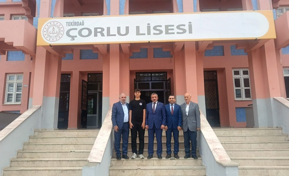 Erdoğan Çorlu Lisesini Ziyaret Etti