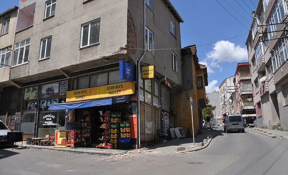 Eski Binaların Dış Cepheleri Tehlike Yaratıyor