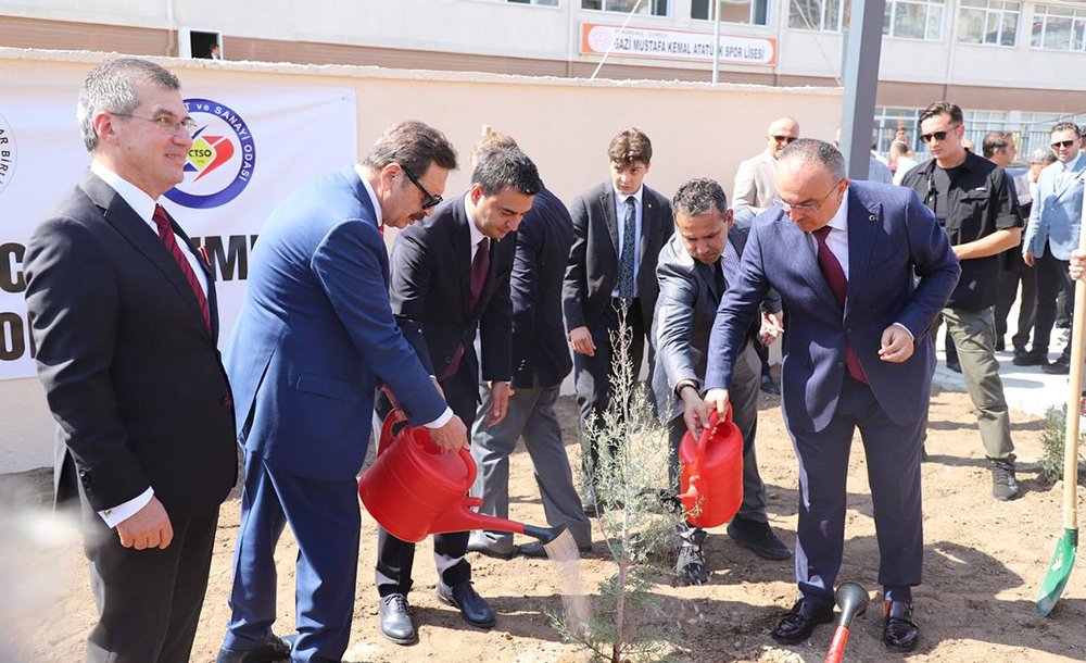Hisarciklioğlu Okul Açilişina Katildi - 2
