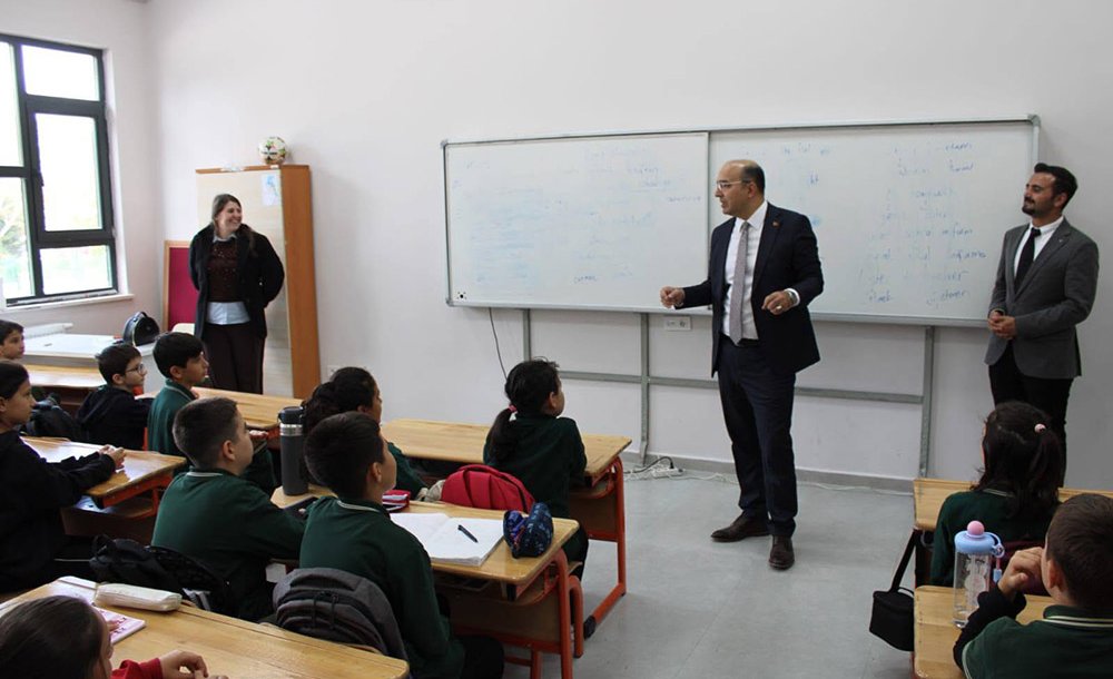 Kaymakam Duman, Velimeşe Atatürk İlkokulu'nu Ziyaret Etti