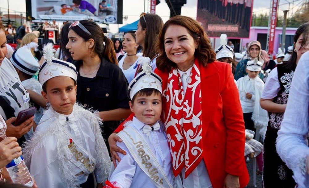 Müge Yıldız Topak'tan Büyük Toplu Sünnet Şöleni