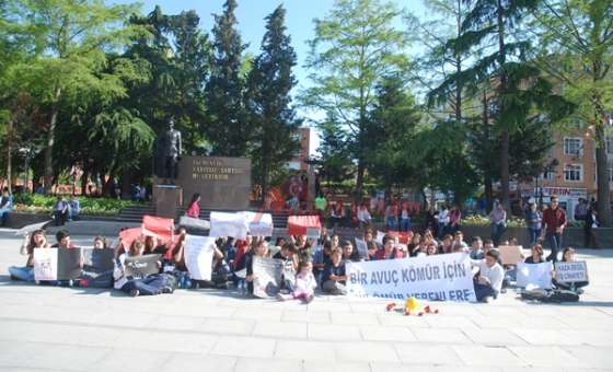 Öğrencilerden Soma İçin Oturma Eylemi - 2
