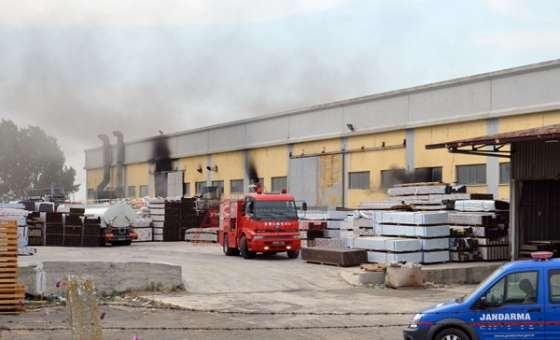 Ergene`de Fabrika Yangını