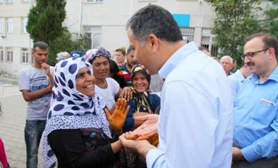 Tekirdağ Valisi Yerlikaya Aydoğdu Mahallesi Sakinleri Ile Sorunlarını Görüştü - 1
