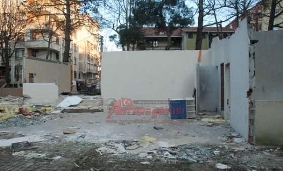 Madde Bağımlılarının Mekanı Haline Gelen Çay Bahçesi Yıkıldı - 6