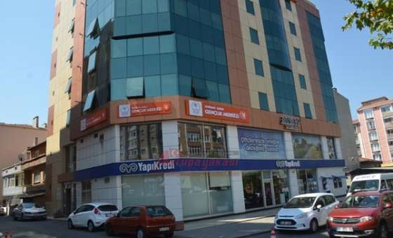 Geçici Gençlik Merkezi Ve Çok Amaçlı Salon Hizmete Açıldı