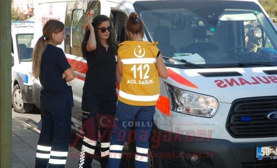 Ambulans Ile Belediye Otobüsü Çarpıştı - 1