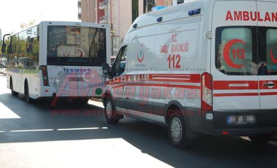 Ambulans Ile Belediye Otobüsü Çarpıştı - 3
