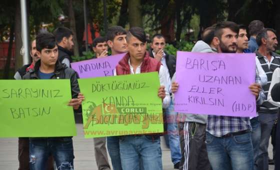 Ankara`da Ölenler Çorlu`da Anıldı
