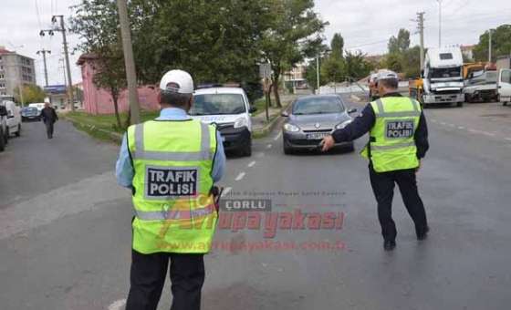 Çorlu Polisinden Trafik Uygulaması - 1