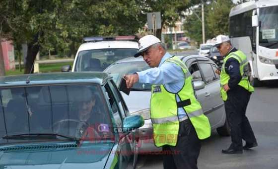 Çorlu Polisinden Trafik Uygulaması - 3