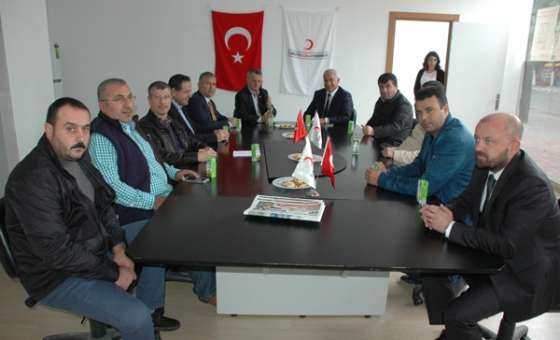 Akgün Ve Belen'den Türk Kızılay'ı Ergene Şubesi'ne Ziyaret - 1