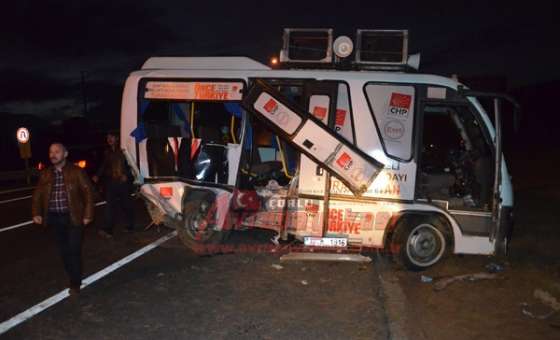 Chp Otobüsü Kaza Yaptı - 4
