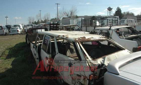 Hurda Araçlar Satılmayı Bekliyor - 9