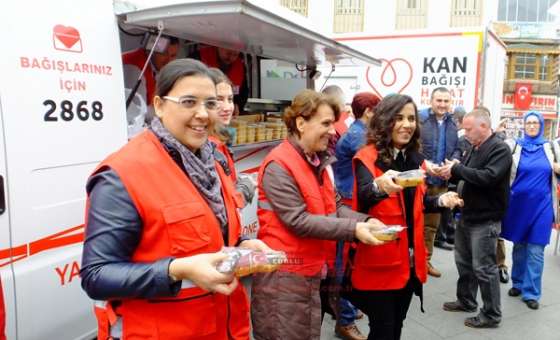 Kızılay Çorlu Şubesinden Aşure Dağıtımı - 3
