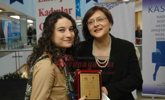Gizli Kalemler Ödüllendirildi - 4