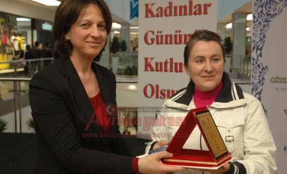 Gizli Kalemler Ödüllendirildi - 5