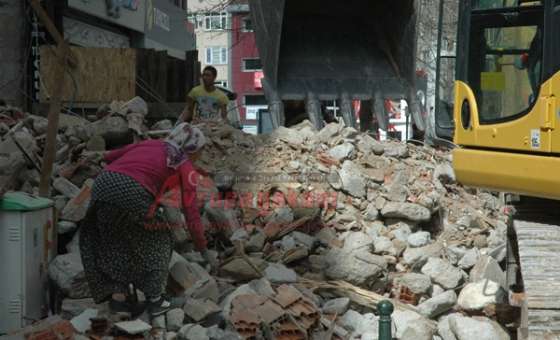 Çorlu'da Tehlikeli Yıkım - 4