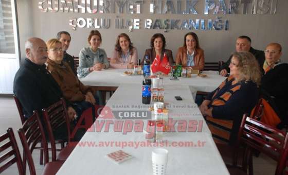 Chp Çorlu Kadın Kolları Başkanı Adviye İşbuyuran:“Türkiye`de Kadın Olmak Zorlaşıyor” - 1