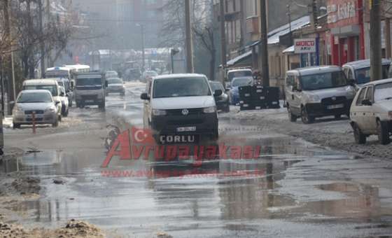 Kar Gitti Çamur Geldi - 1