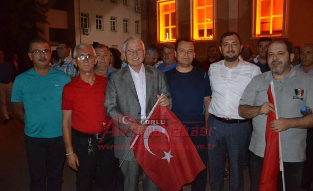 Ak Parti Eski Tekirdağ Milletvekili Ziyaeddin Akbulut;“Tank Galip Gelemedi Halk Galip Geldi”