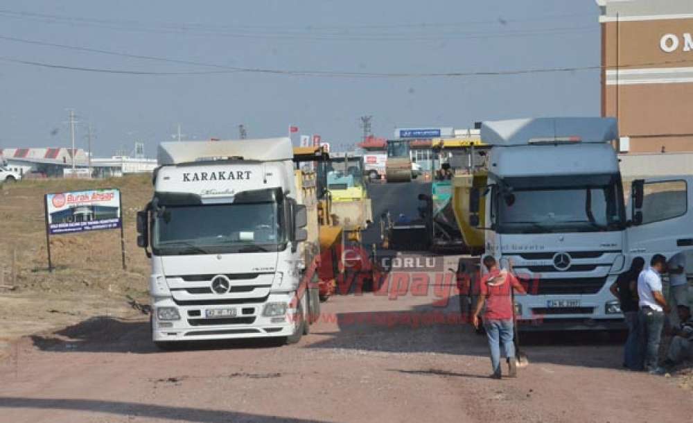 Çorlu Belediyesi Yeni Yolları Asfaltlıyor - 1