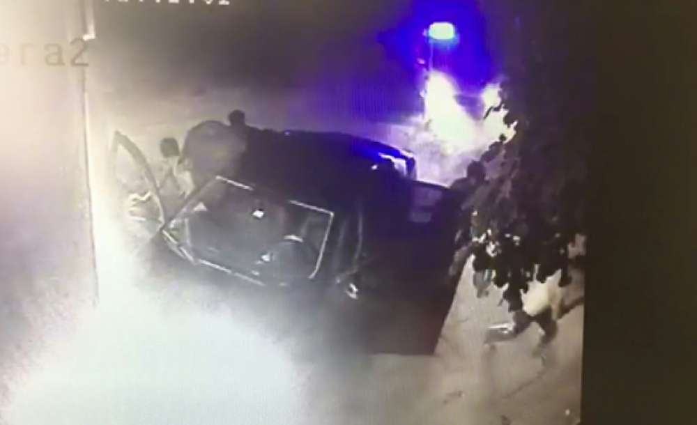 Hırsızlık Şüphelilerinin Kaza Ve Polise Yakalanma Anı Kamerada - 2