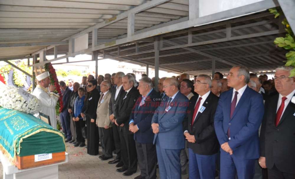 Suad Dayanıklı Toprağa Verildi - 1