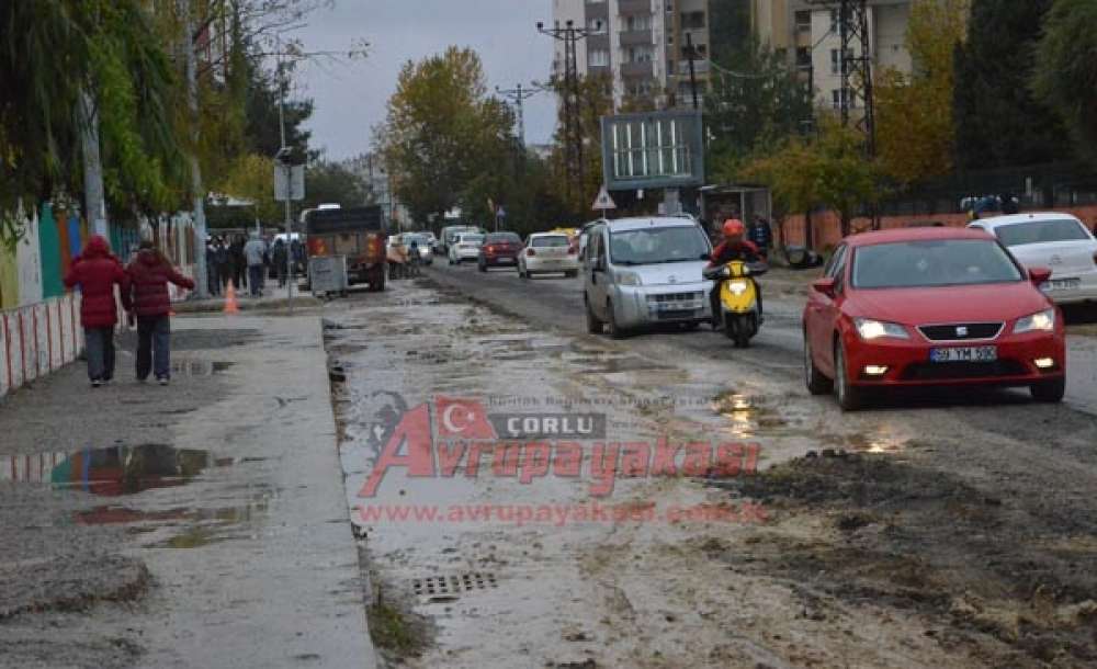 Öğrencilerin Çamur İsyanı - 2