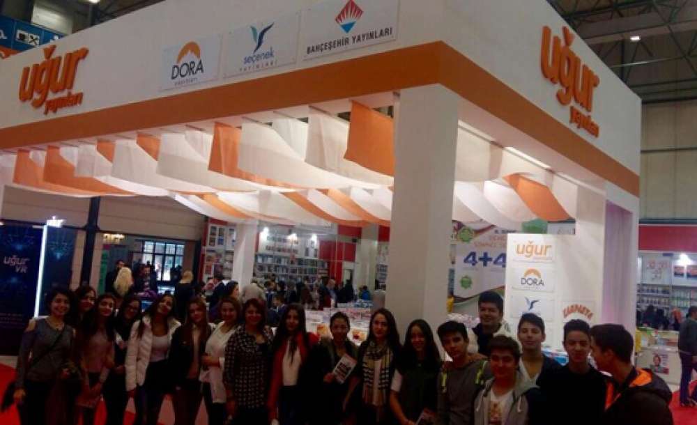 Özel Çorlu Bahçeşehir Anadolu Lisesi Öğrencileri Tüyap Kitap Fuarına Katıldı