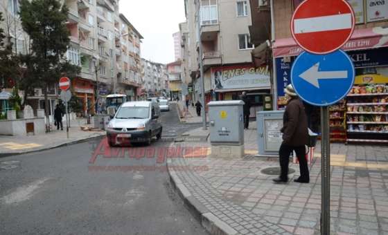 Mandıracı Caddesi'nde 1 Saatte 17 Araca Ceza - 1