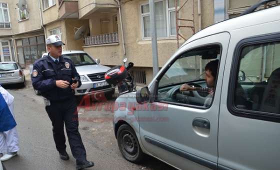 Mandıracı Caddesi'nde 1 Saatte 17 Araca Ceza - 4