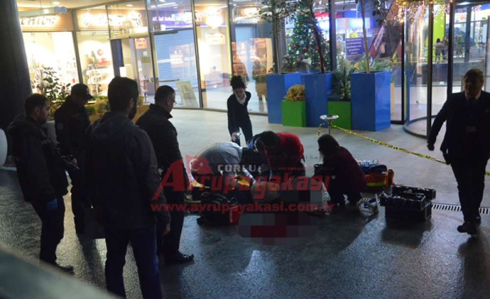 Avm'de İntihar