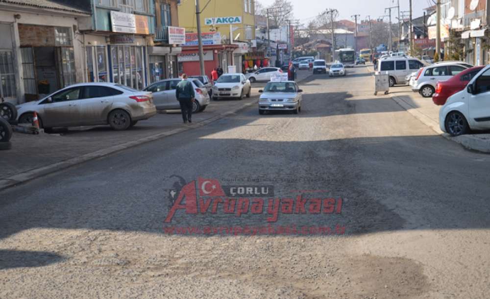 Atılan Asfalt Eridi - 1