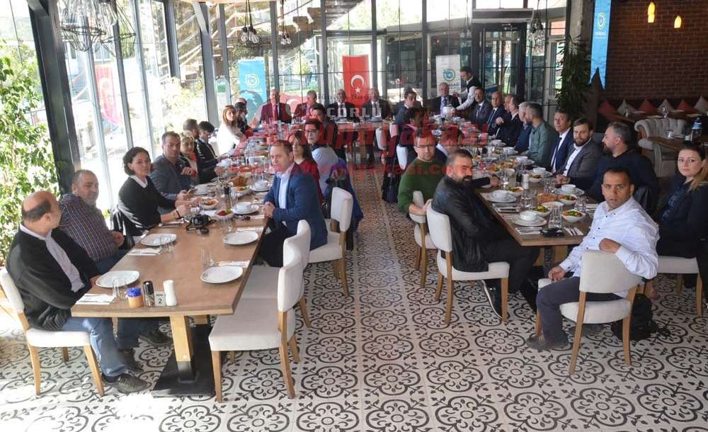 Tekirdağ Büyükşehir Belediye Başkanı Kadir Albayrak Çorlu Basını İle Bir Araya Geldi - 1