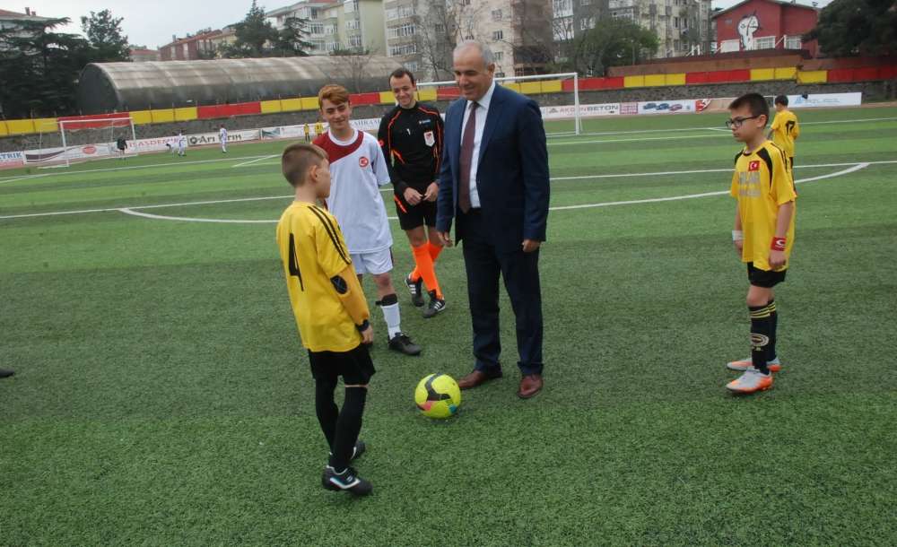 Hemşeri Dernekleri Ile Mahalleler Turnuvası Başladı
