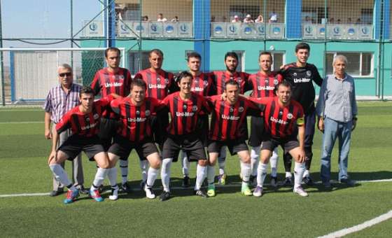 Sultanköy Belediyespor Maç Eksiğine Rağmen Lider