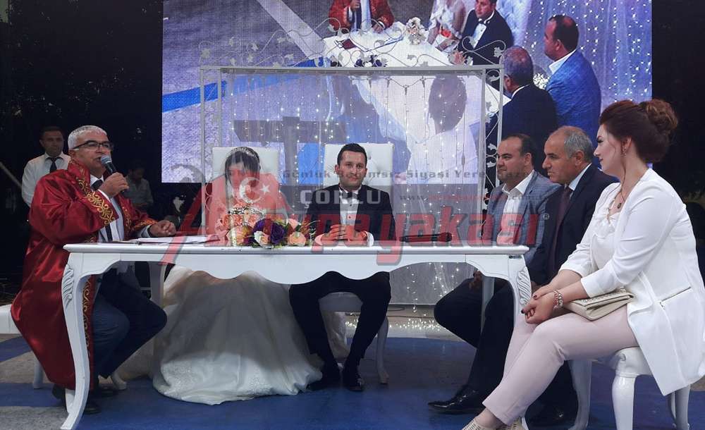 Yüksel Ailesinin Mutlu Günü