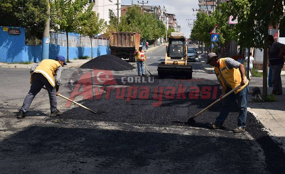 Asfaltlama Devam Ediyor - 1