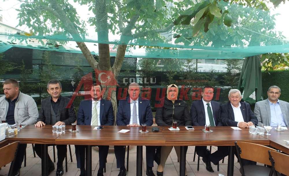 Ak Parti Ergene'de Muhtarlar Ve Basın Mensupları Ile Bir Araya Geldi - 1