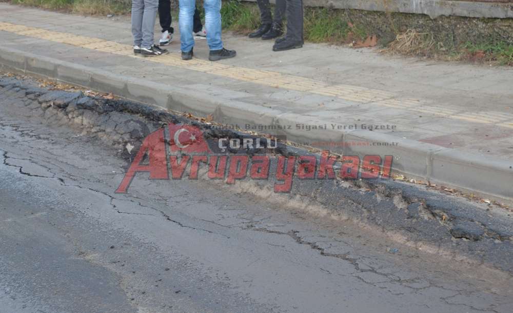 Asfalt Ağlıyor!