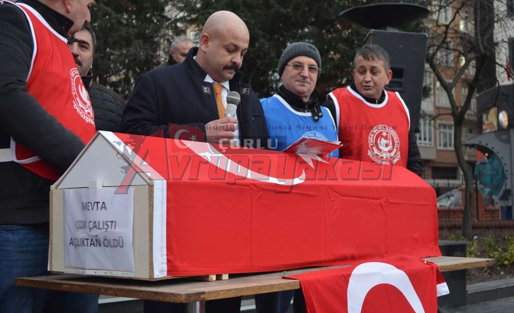Metal İşçisinden Tabutlu Eylem! - 2