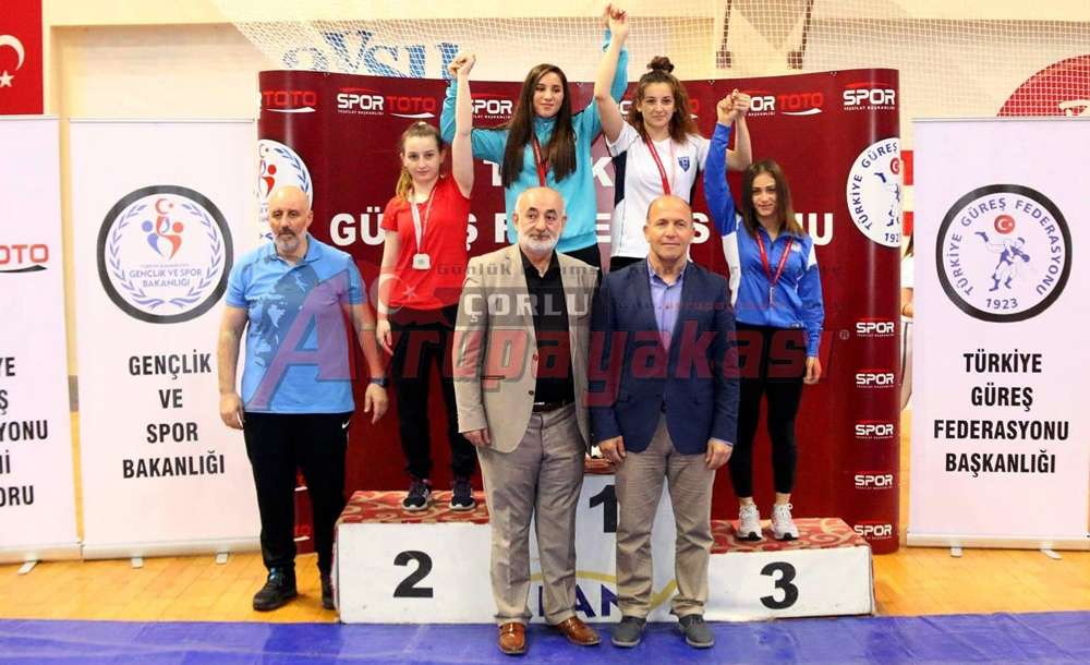 Güreşçilerimiz Takım Halinde 5. Oldu