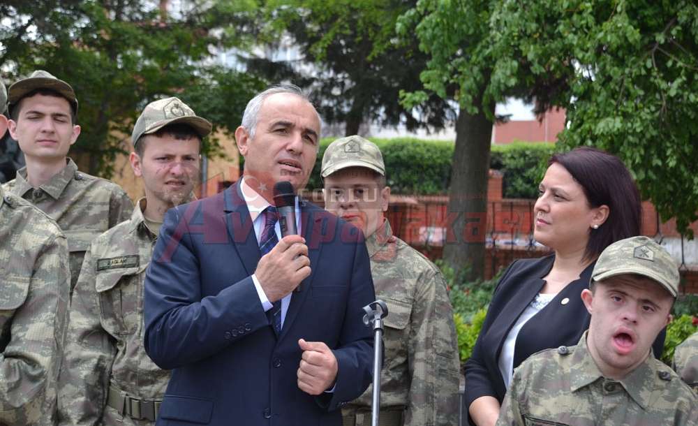 Kamu Binalarında Engeller Kalkıyor