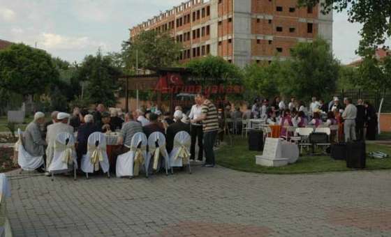 Huzurevinde Anneler Günü Kutlaması