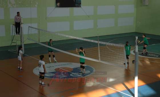 Mini Voleybolda Heyecan Dorukta