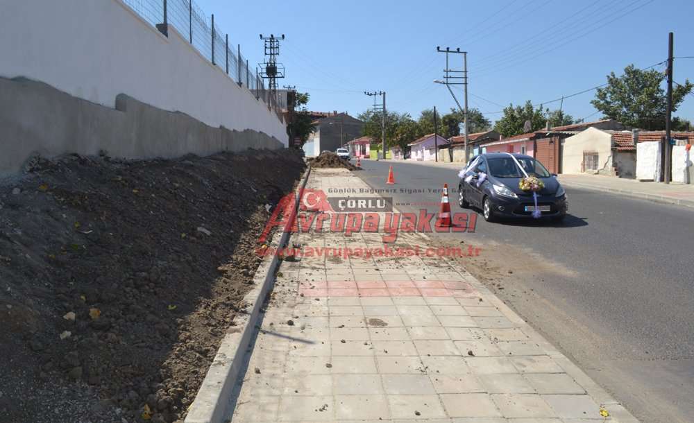 Fatih Caddesi'ndeki Çalışmalar Devam Ediyor - 1
